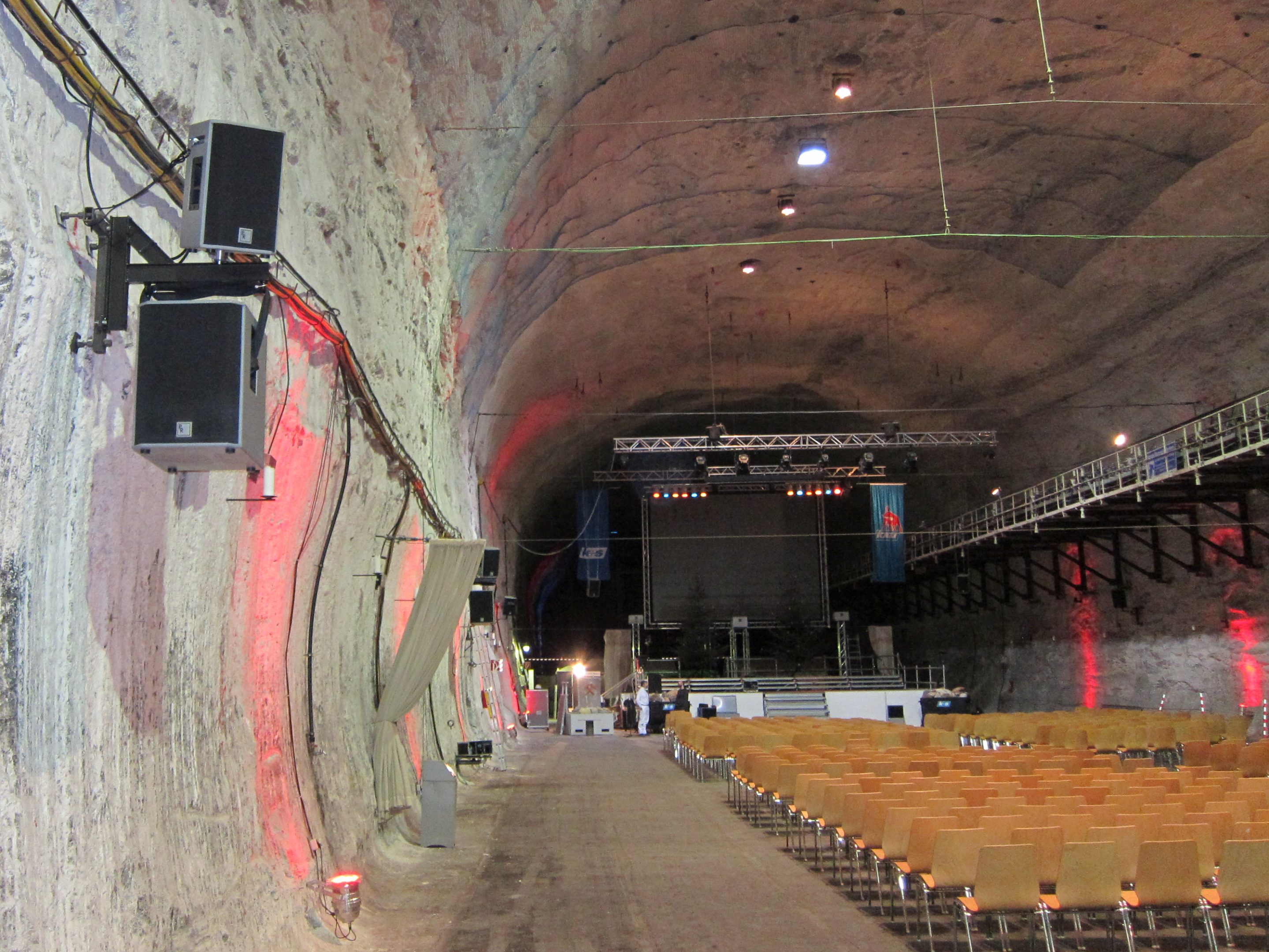 stalactite cave Ledenika